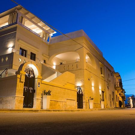 Antica Via Roma B&B E RELAX Montalbano (Apulia) Exterior foto