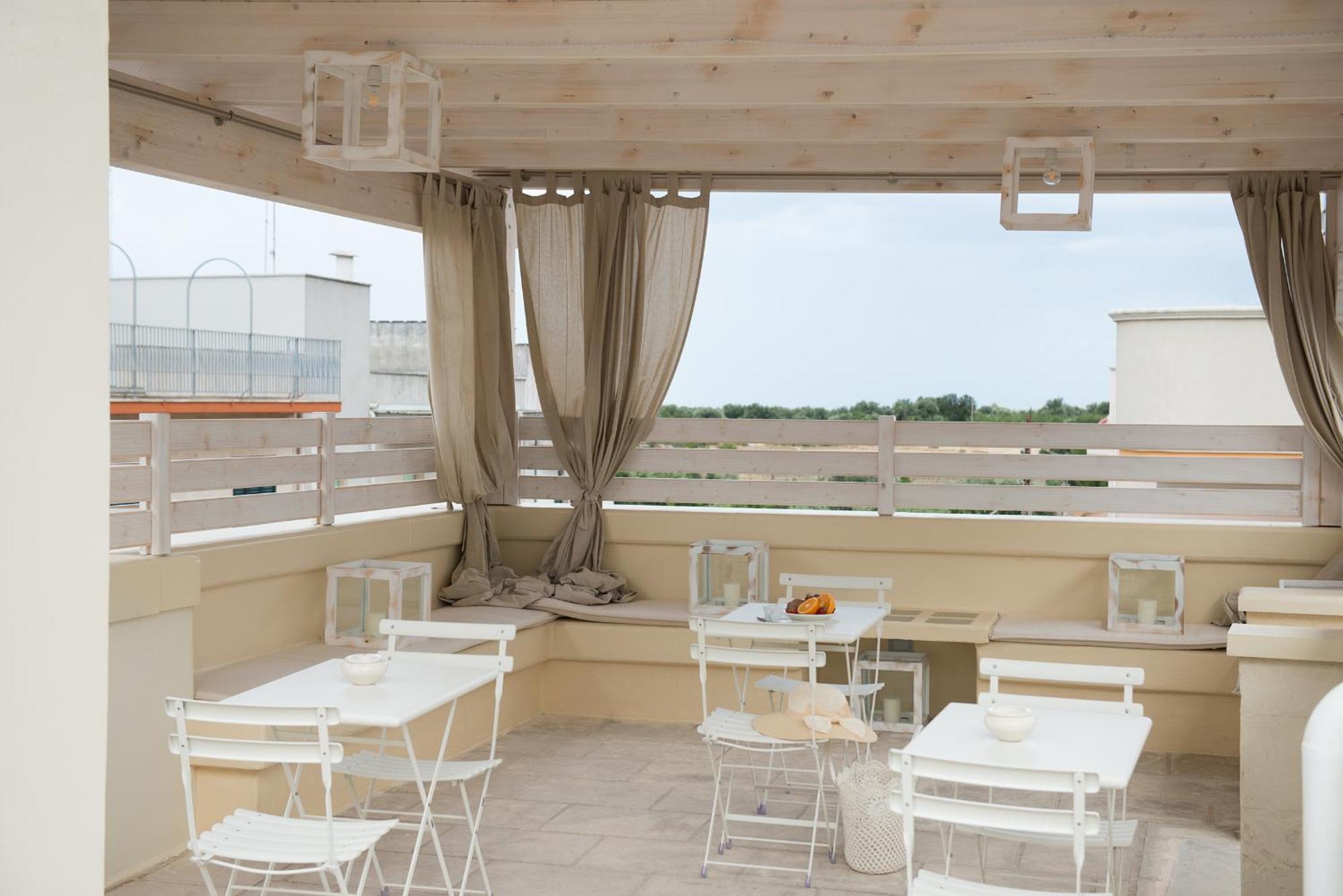 Antica Via Roma B&B E RELAX Montalbano (Apulia) Exterior foto