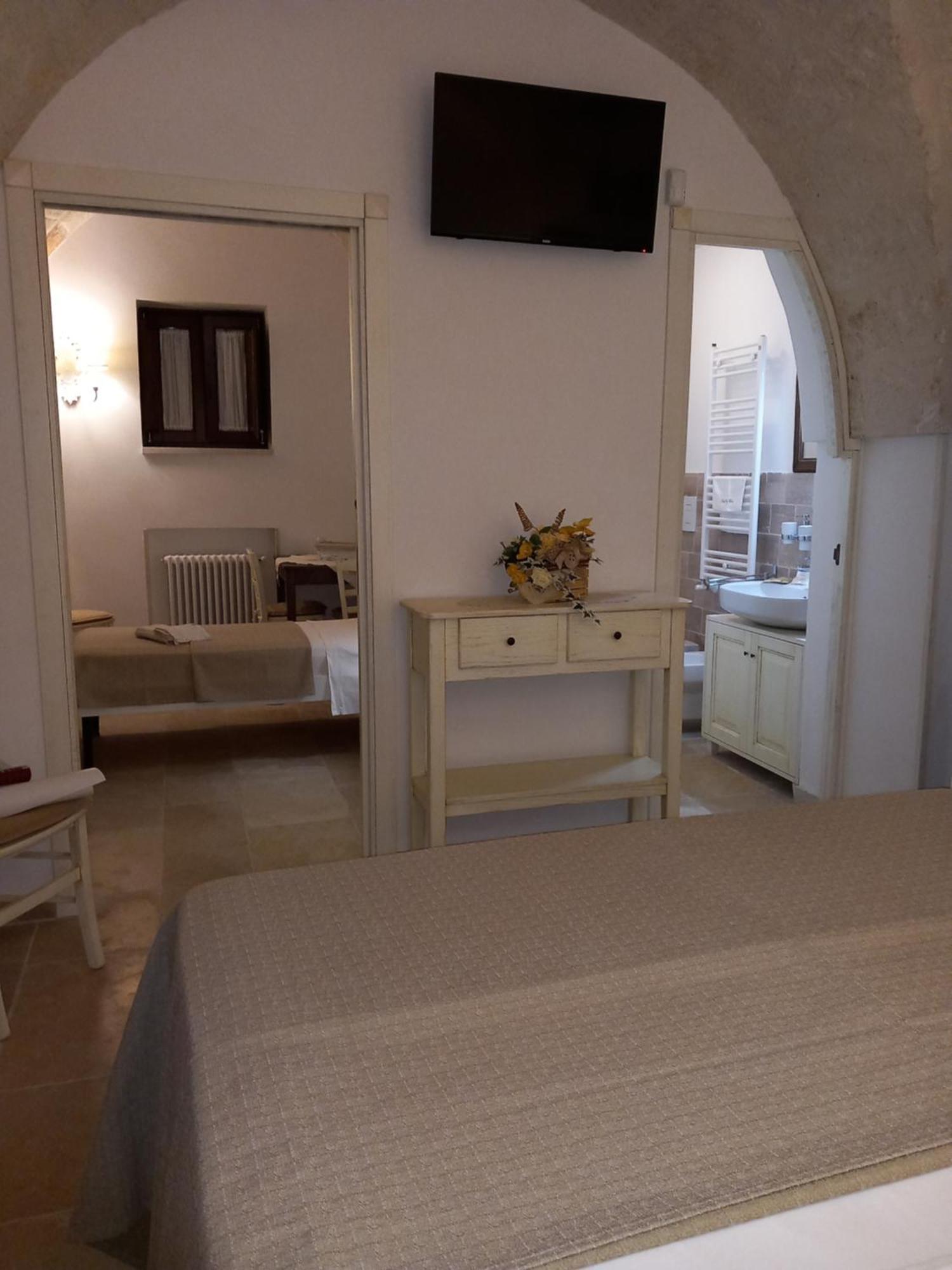 Antica Via Roma B&B E RELAX Montalbano (Apulia) Quarto foto