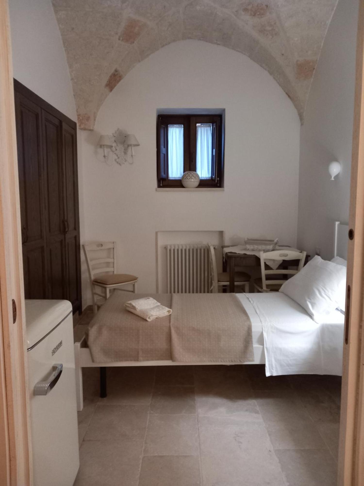 Antica Via Roma B&B E RELAX Montalbano (Apulia) Quarto foto
