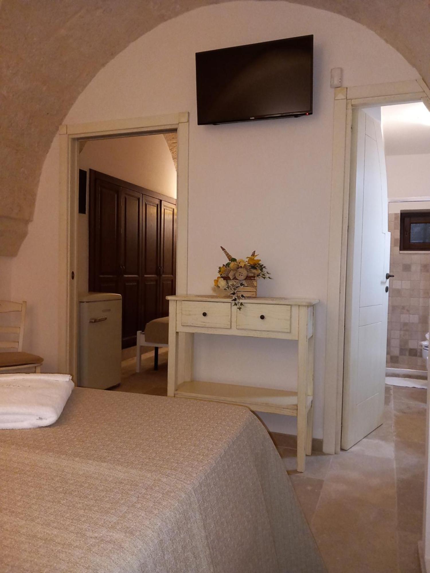 Antica Via Roma B&B E RELAX Montalbano (Apulia) Quarto foto