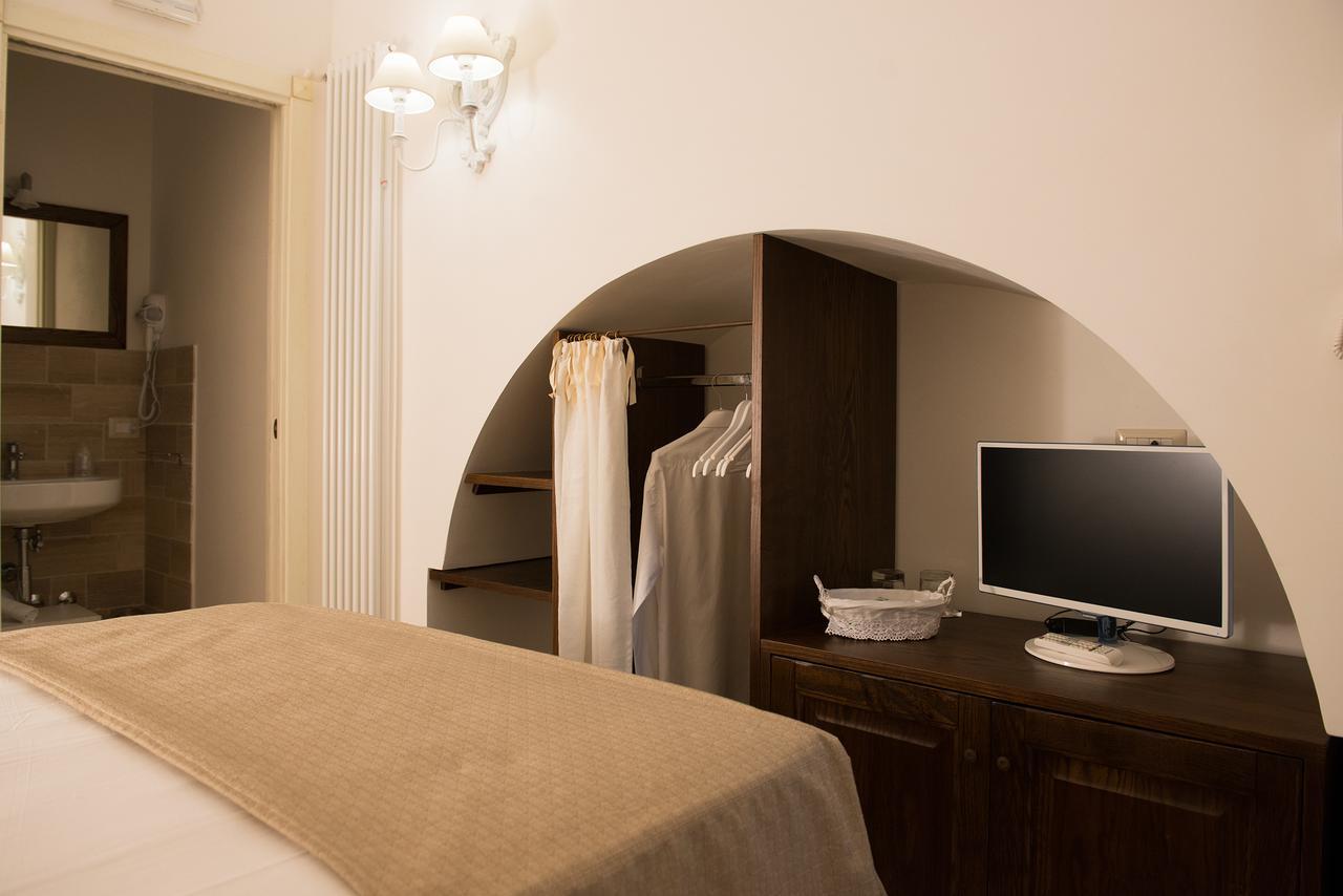 Antica Via Roma B&B E RELAX Montalbano (Apulia) Exterior foto