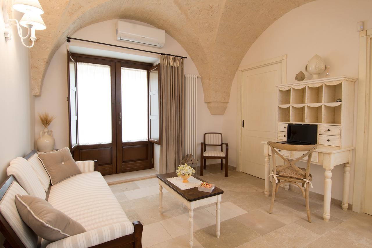 Antica Via Roma B&B E RELAX Montalbano (Apulia) Exterior foto